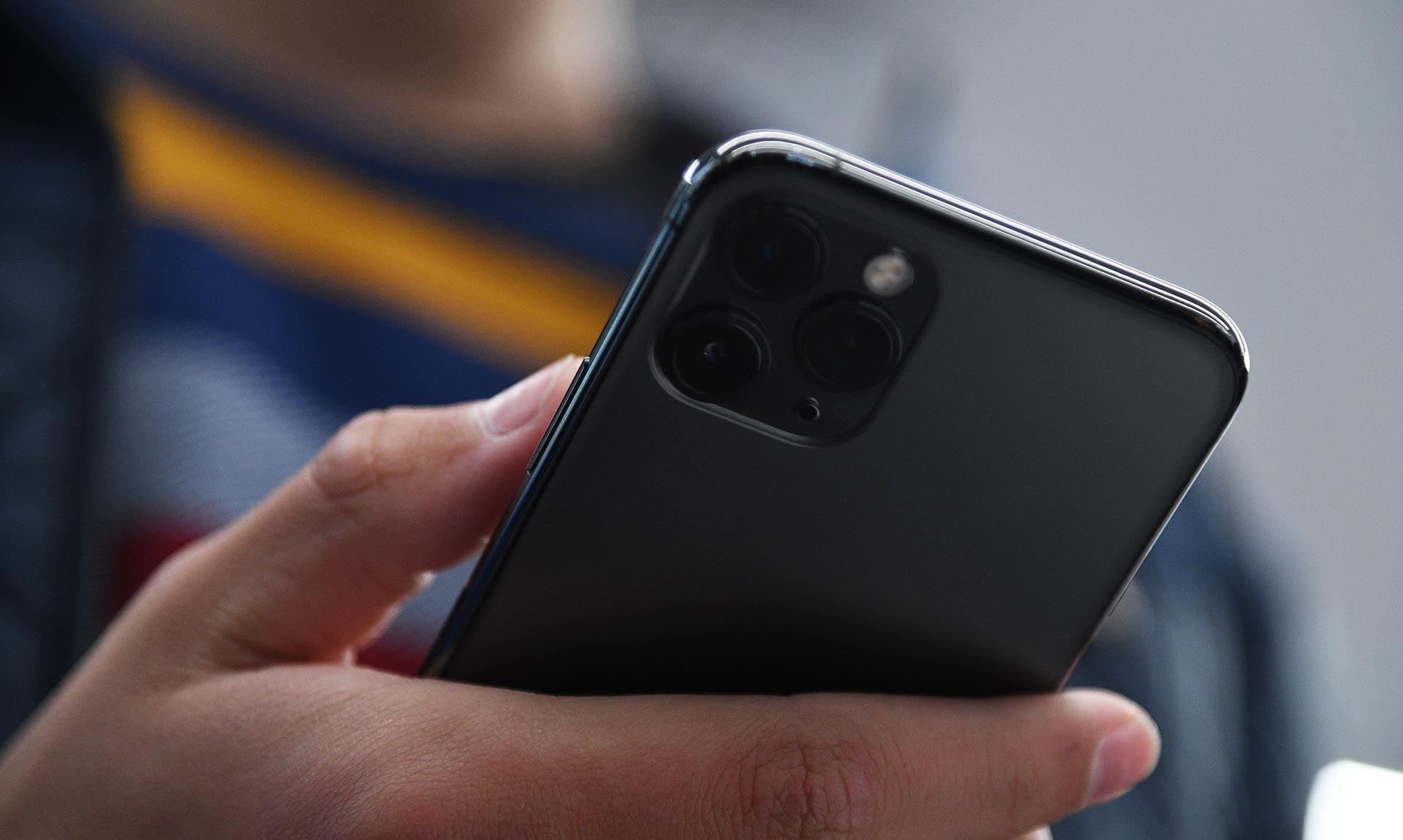 Как мошенники управляют устройством с помощью приложения для просмотра дорожных камер?