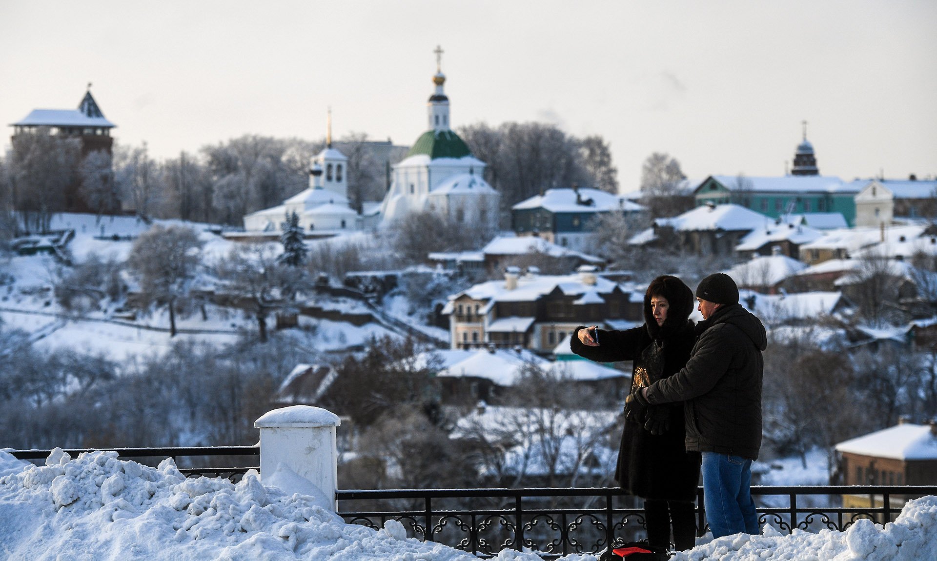 Сколько туристов ежегодно путешествуют по Золотому кольцу России?