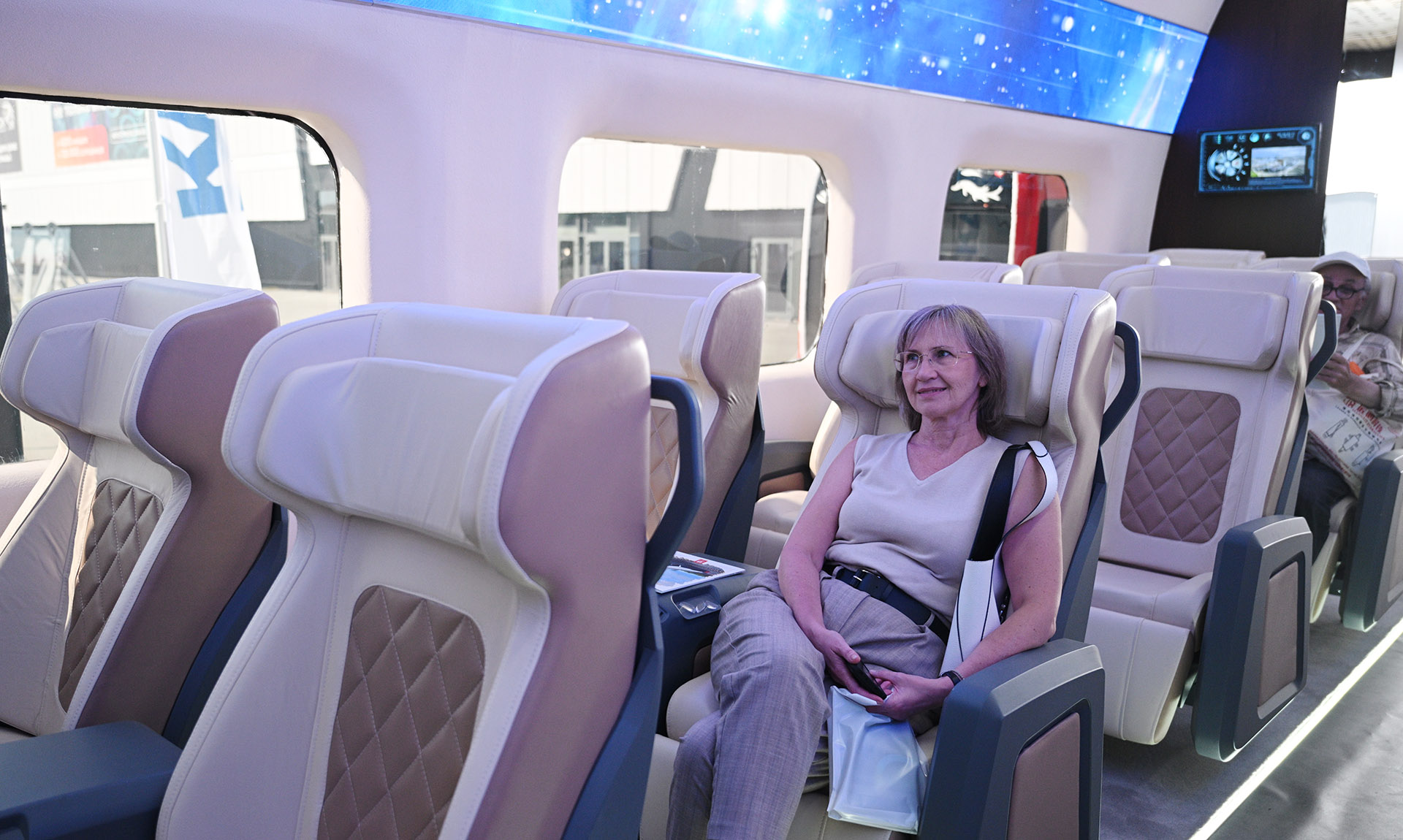 В 2028 году планируется запустить полноценное движение по ВСМ между Москвой и Санкт-Петербургом