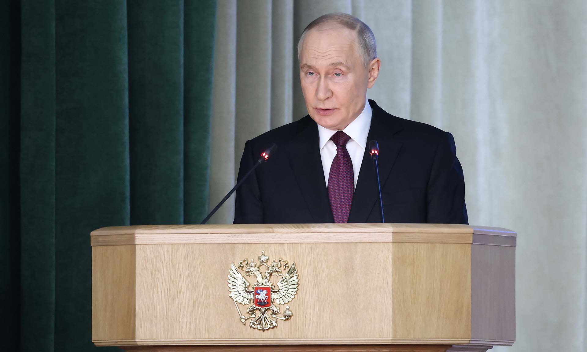 С каким призывом Президент обратился к прокурорам?