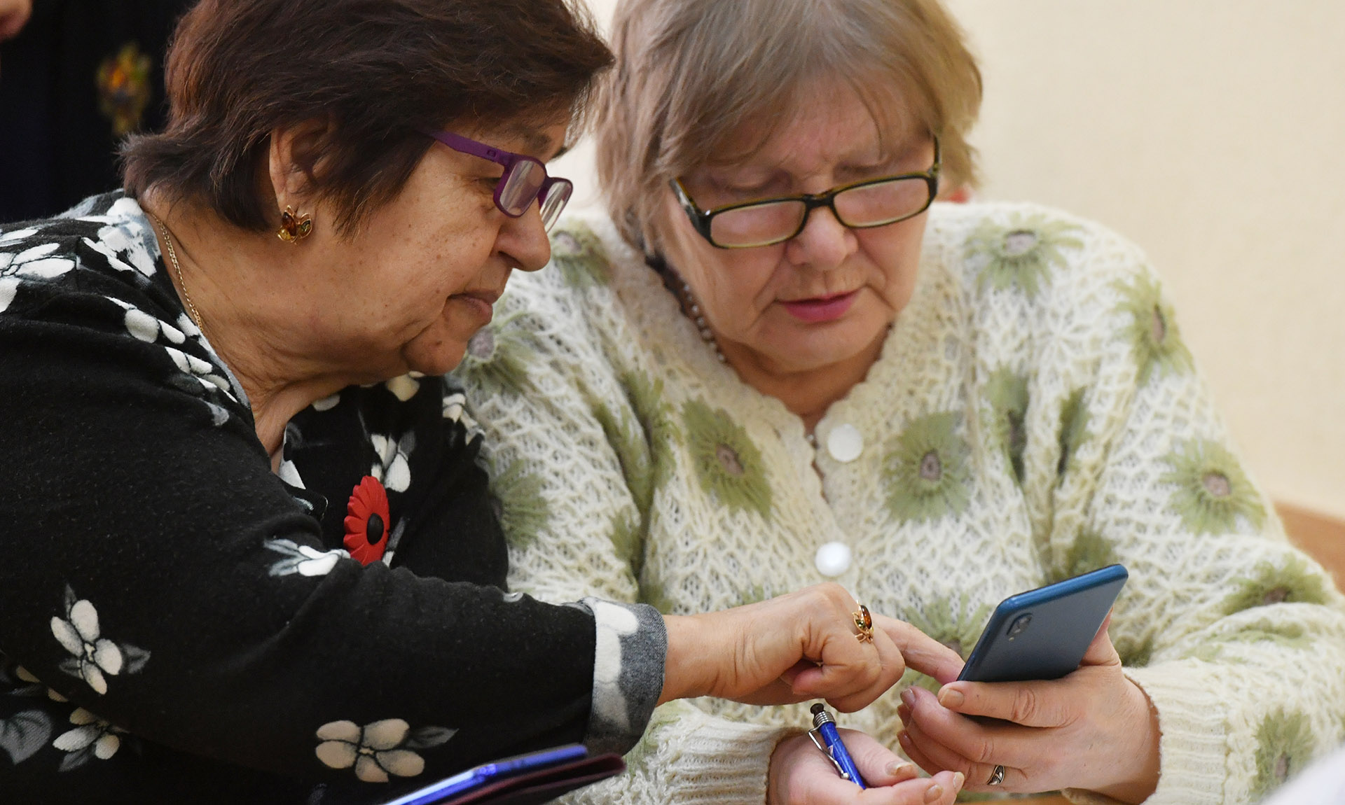 Жителей России предупредили о мошенниках, выдающих себя за официальные службы ЖХК