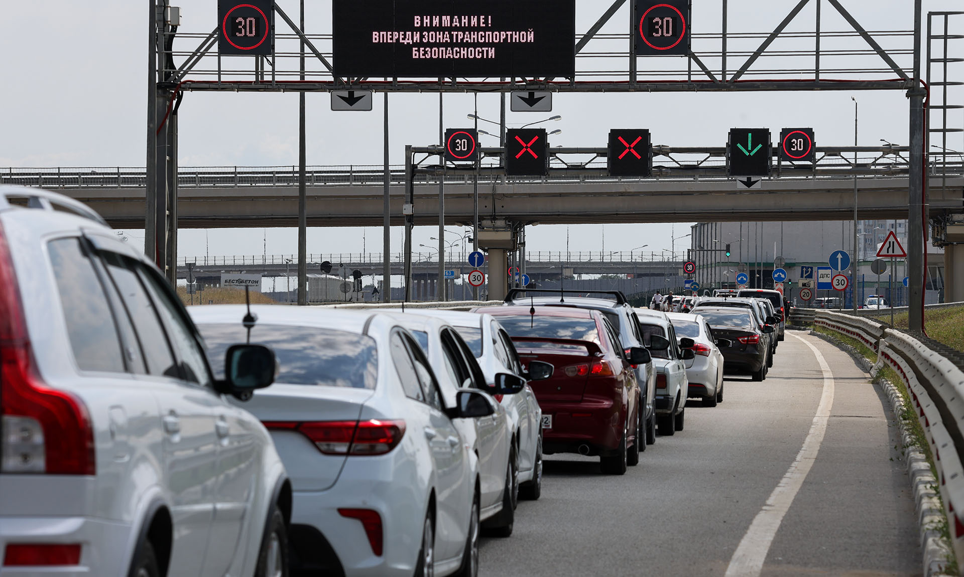 Министерство транспорта обнародовало правила проезда по Крымскому мосту в 2026 году