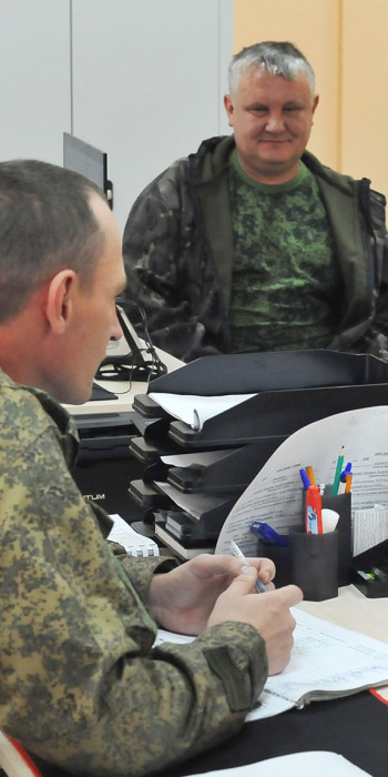 Военные работают 