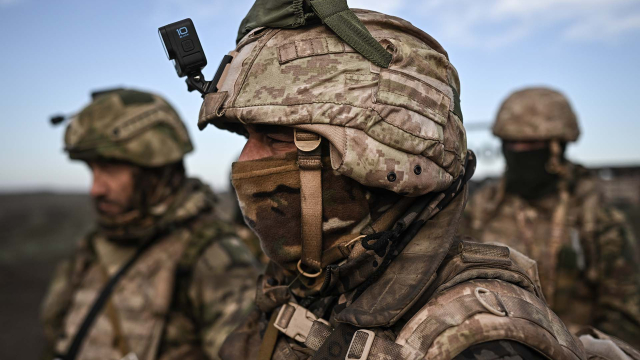 Военнослужащие