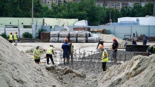 Рабочие на строительной площадке
