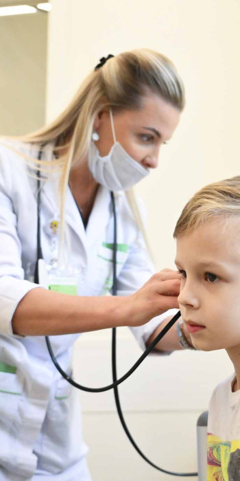 ребенок на приеме у врача