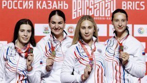  Призеры соревнований по фехтованию на саблях среди женщин на спортивных играх 