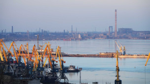 Морской порт и завод "Азовсталь" в Мариуполе