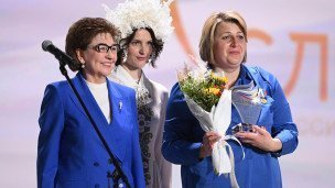 nagrazhdenie-laureatov-Vserossijskoj-municipalnoj-premii-Sluzhenie