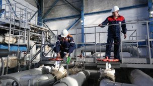 Сотрудники в котельной микрорайона 