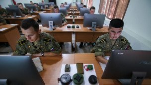 Курсанты на занятии в военно-инженерном училище