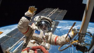 космонавт вышедший в открытый космос