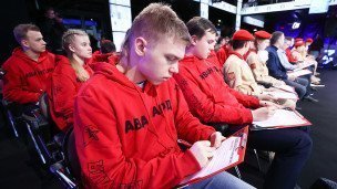 Участники во время  акции "Военно-патриотический диктант"