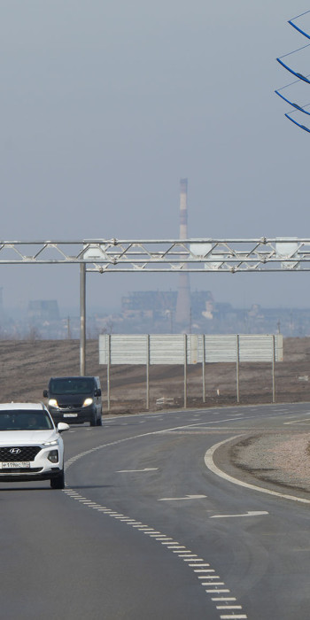 Автомобили на участке автомобильный трассы