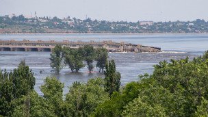 Разрушенная плотина Каховской ГЭС
