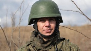 Военнослужащий во время работы