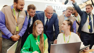 Дмитрий Чернышенко на встрече  со студентами