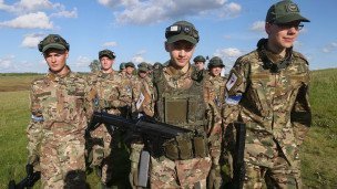 Участники военно-патриотической игры Зарница