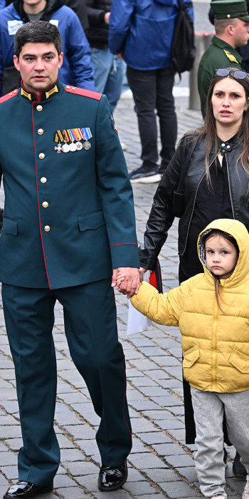 Военный с детьми 