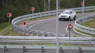 Автомобиль на трассе