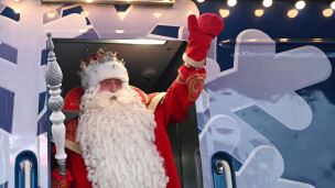 Дед Мороз в поезде