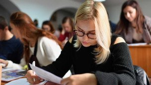 studentka-na-lekcii