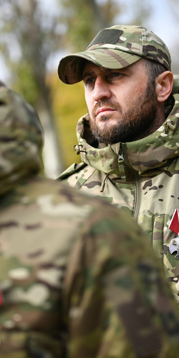 Военные в форме 