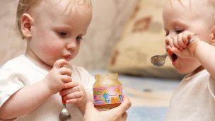 Кормление детей пюре