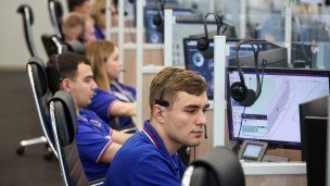 Специалисты по приему экстренных вызовов в Службе 112