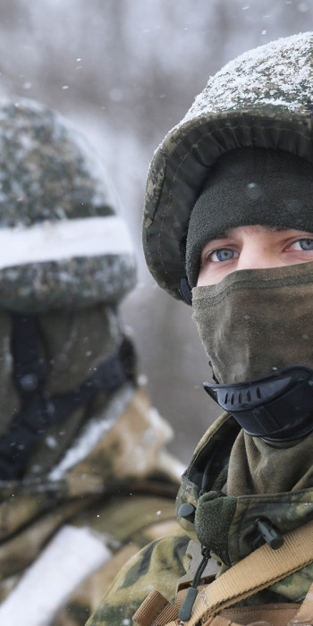 Военные в форме