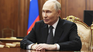 Президент РФ Владимир Путин во время встречи с генеральным прокурором РФ Александром Гуцаном