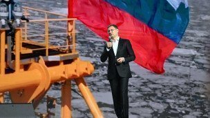 Александр Новак во время выступления