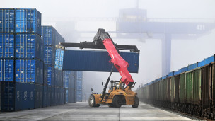 Контейнерная площадка на территории мультимодального транспортно-логистического центра