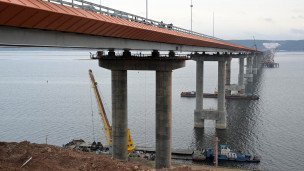 Строительство моста через Волгу 
