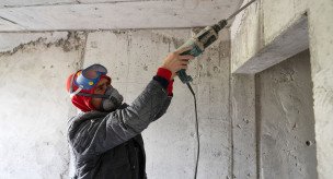 Сосед с дрелью 