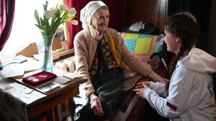 Волонтер у ветерана в гостях