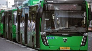 Автобус на одной из улиц города