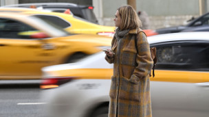 Девушка на улице