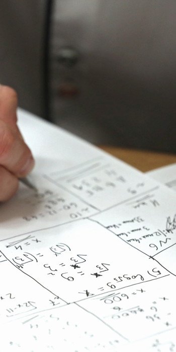 Uссhastnik-pishet-formuly