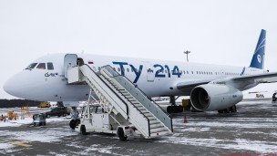 Самолет Ту-214 