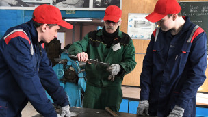 Студенты технического колледжа