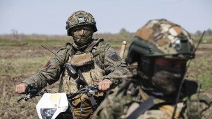 военнослужащие 