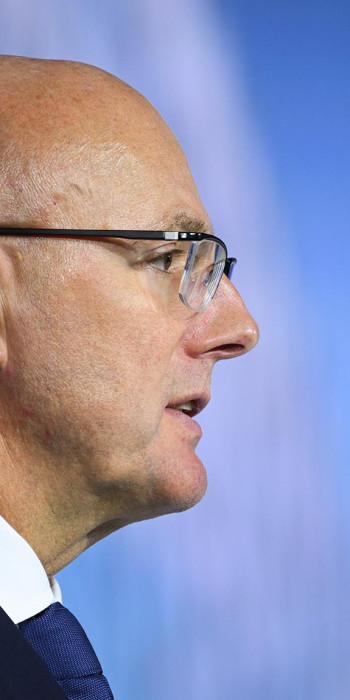 Дмитрий Чернышенко