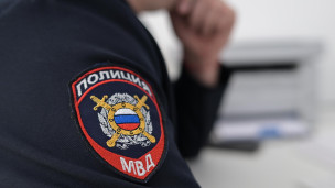 Сотрудник полиции во время работы 