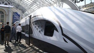Макет вагона высокоскоростного российского поезда "Белый кречет" на выставке