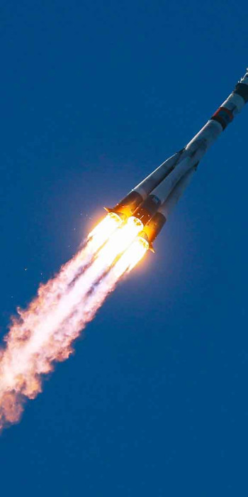 Ракета-носитель "Союз-2.1а" с кораблем "Союз МС-29"