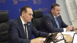 Артем Здунов и Антон Котяков во время заседания комиссии Госсовета