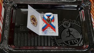 Zоlotoy-znak-otlichiya-Vserossiyskogo-fizkul'turno-sportivnogo-kompleksa-GTO