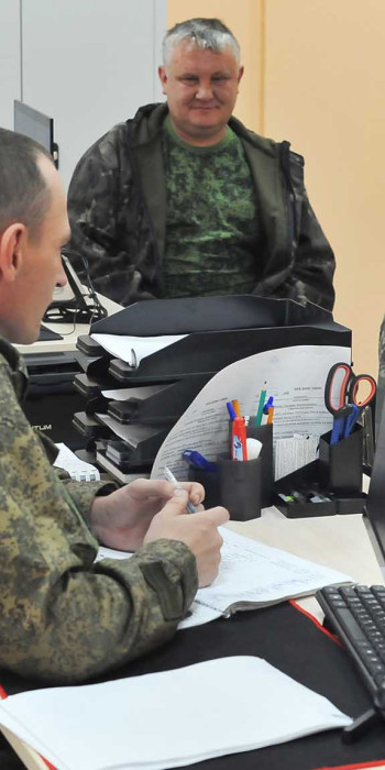 Инструктора пункта отбора на военную службу по контракту