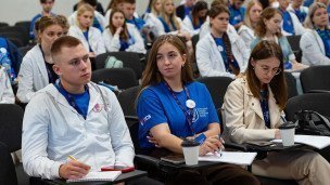 Участники олимпиады в зрительном зале